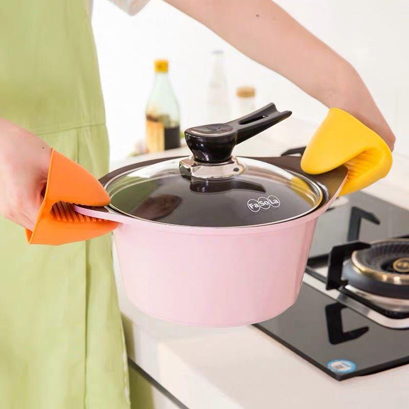 Combo 2 miếng bắc nồi chất liệu silicon cách nhiệt