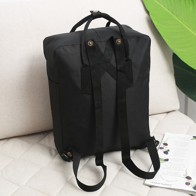 Balo Kanken Classic( đen quai đỏ)