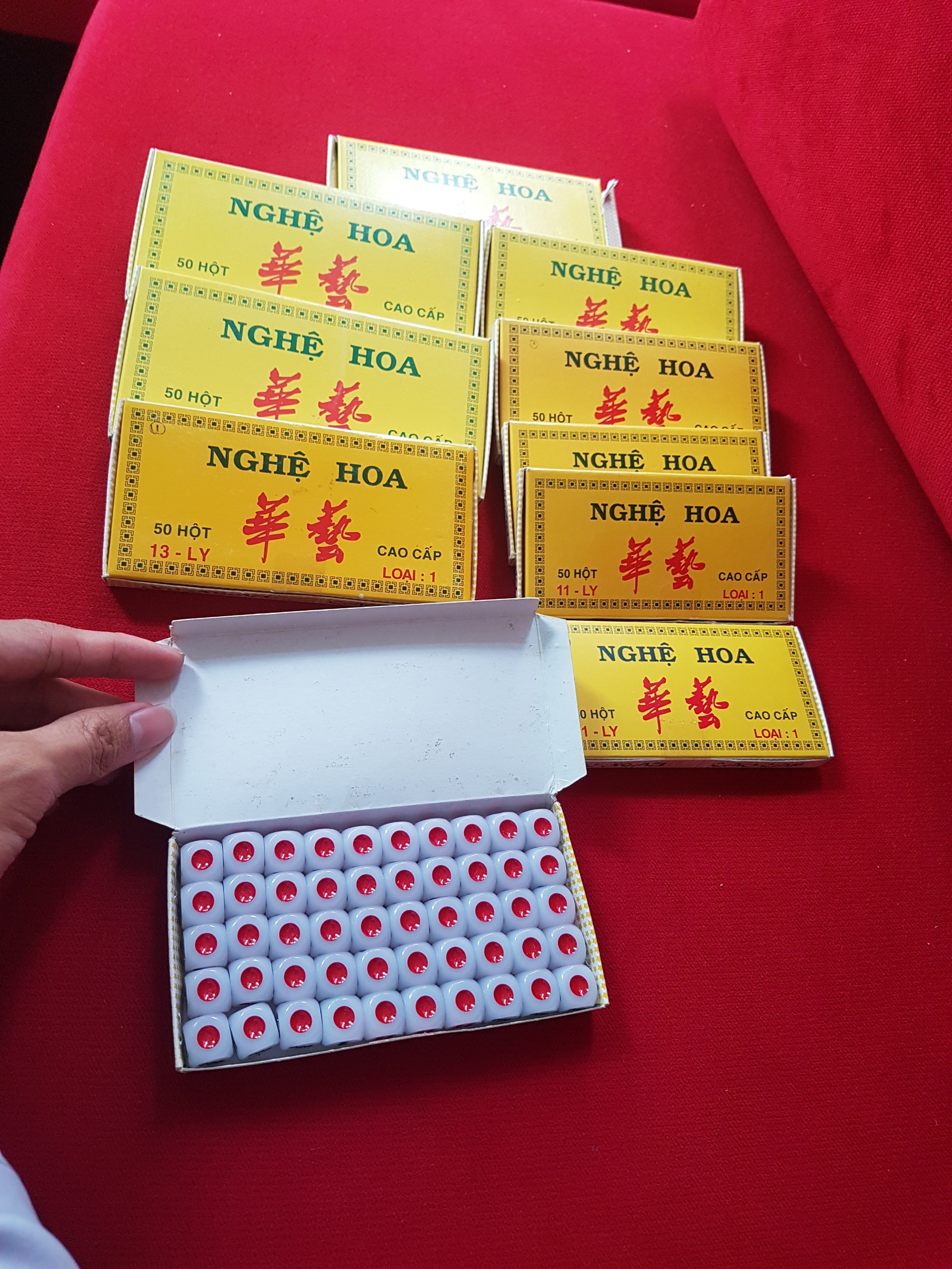 Xí ngầu nghệ hoa 12 ly hộp 50 viên loại 1