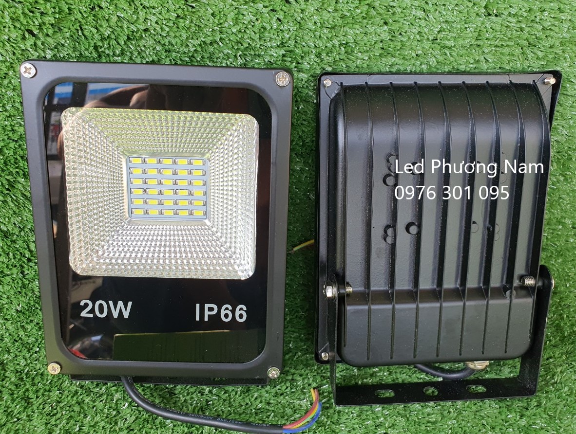 [FSW] Đèn Pha Led 20w thiếu wat và đủ wat - Bảo Hành 2 năm