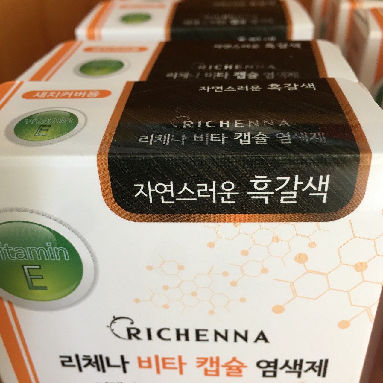Thuốc nhuộm tóc RICHENNA dạng dầu gội thảo dược