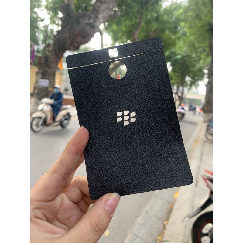 Dán da lưng Blackberry Key 2 LE khắc hình trống đồng