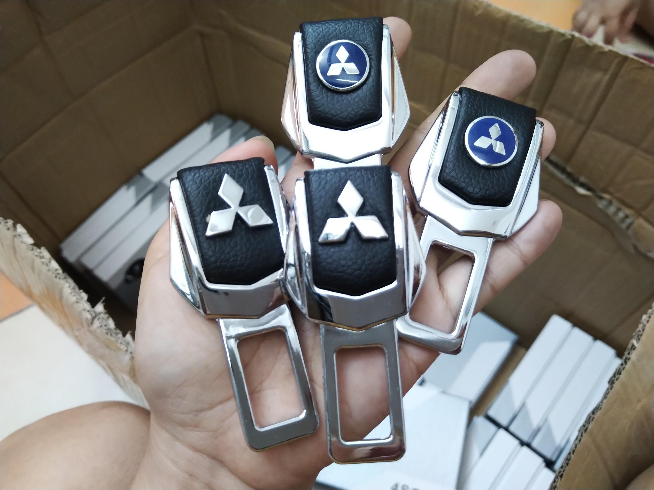 CHỐT AN TOÀN OTO LOGO MITSUBISHI