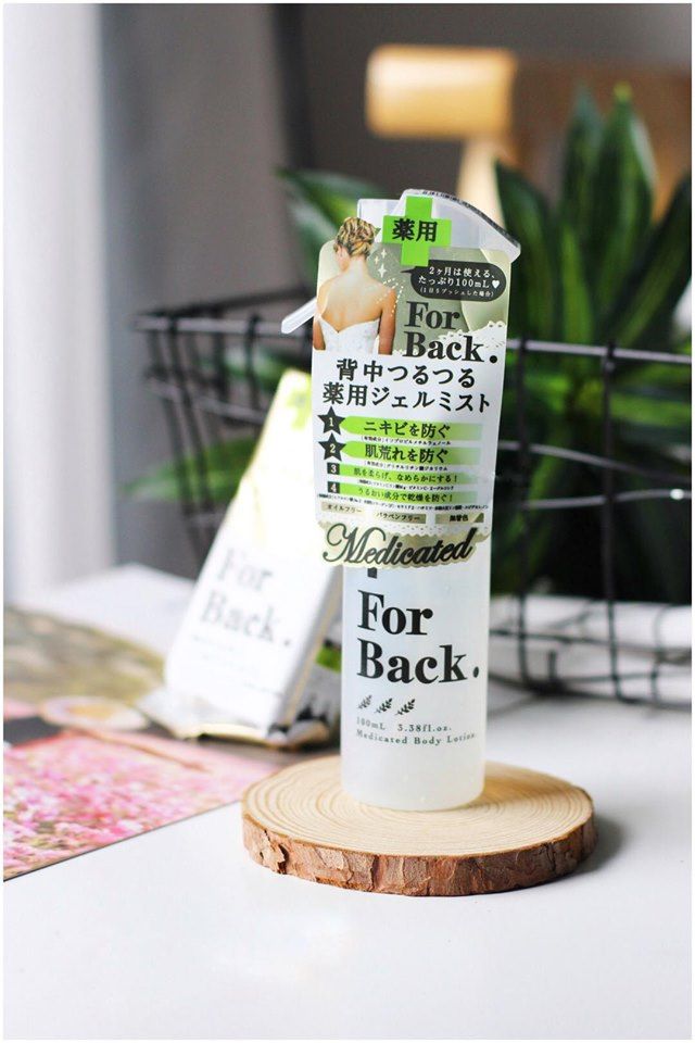 Xịt  Forback 100ml Japan giảm mụn dưỡng da vùng lưng