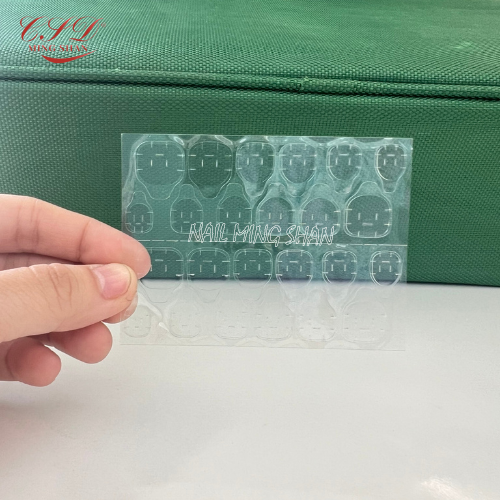 Keo dán móng Nail box bằng silicon 2 mặt tấm 24 miếng