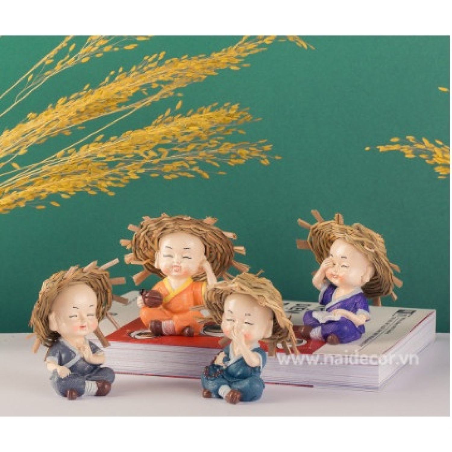 Tượng bộ tứ không đội mũ rơm,tứ tượng