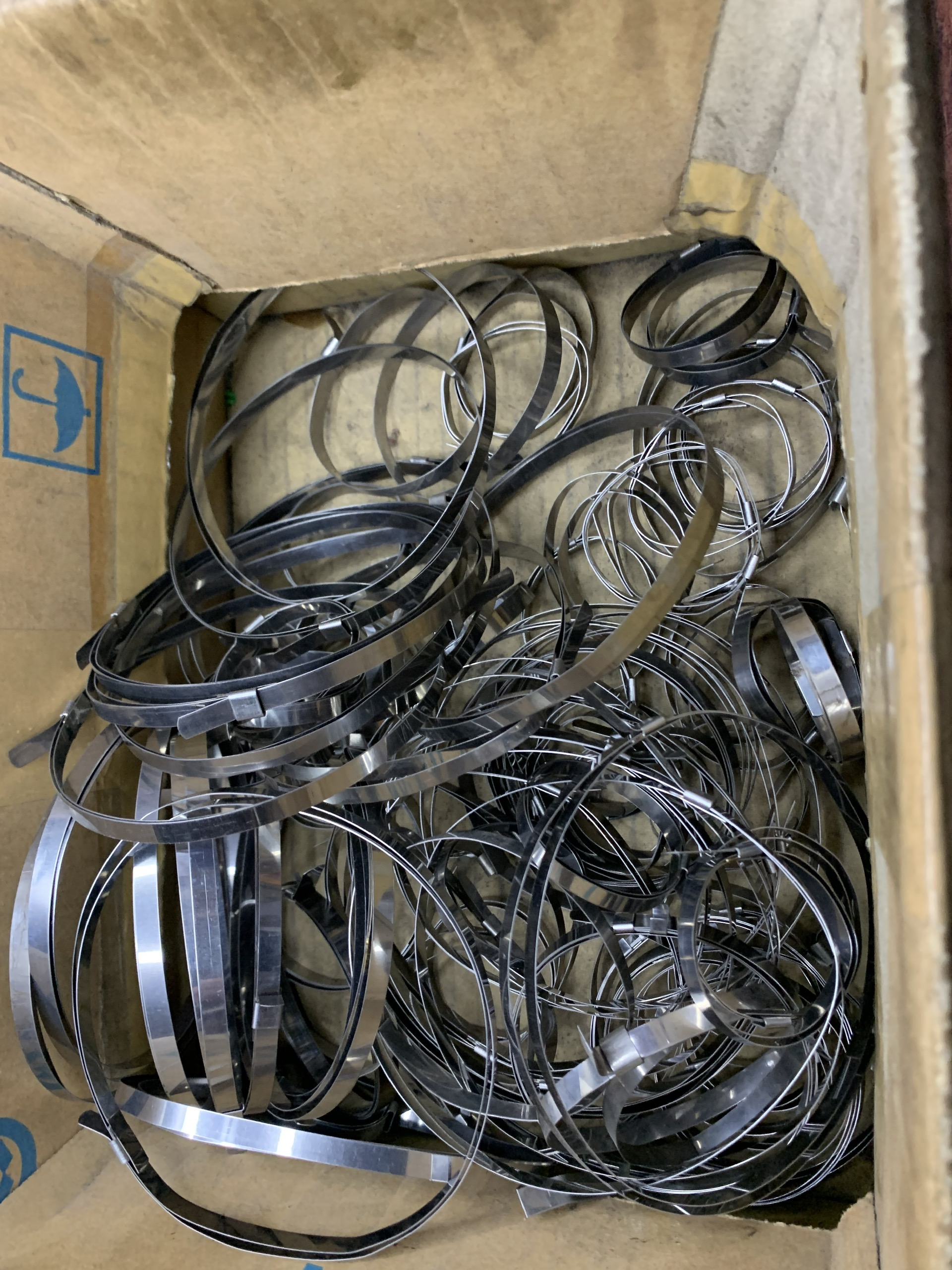 [HCM] Đai buộc chụp bụi láp, thước lái, cổ dê siết láp ( lớn, nhỏ).