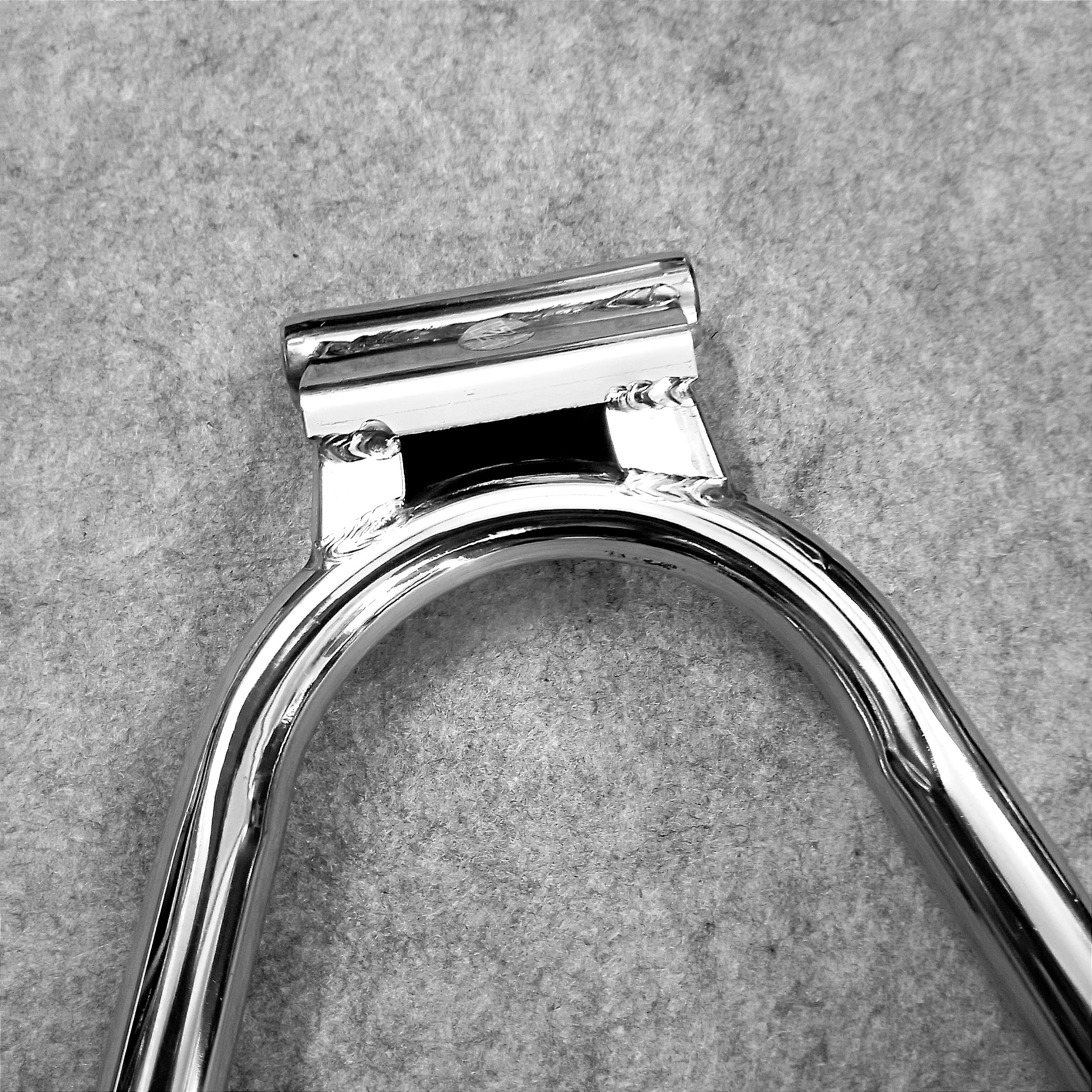 CHỐNG ĐỨNG SIRIUS110 INOX BÌNH XĂNG CƠ