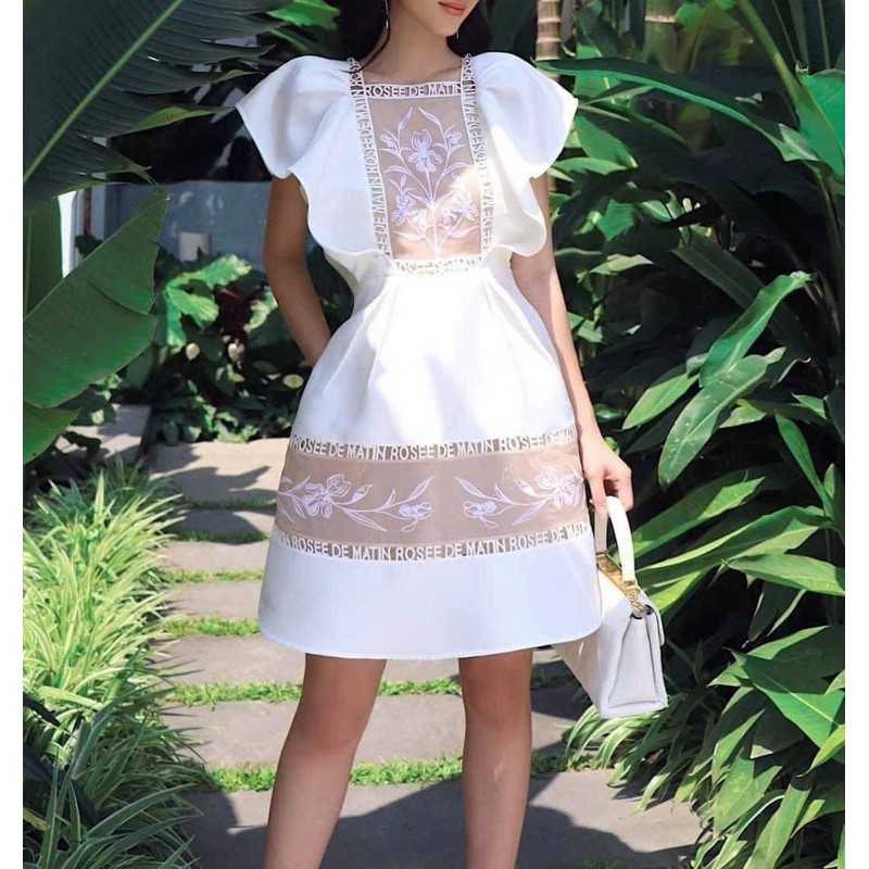 Ren viền ( ren cotton , ren chỉ ) . trang trí