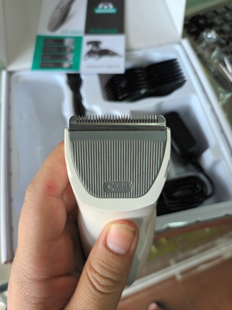 Tông đơ cắt lông cho thú cưng Codos CP 6800