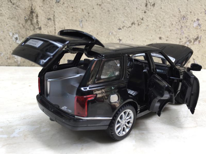 Mô hình xe ô tô Range Rover SUV  1:32