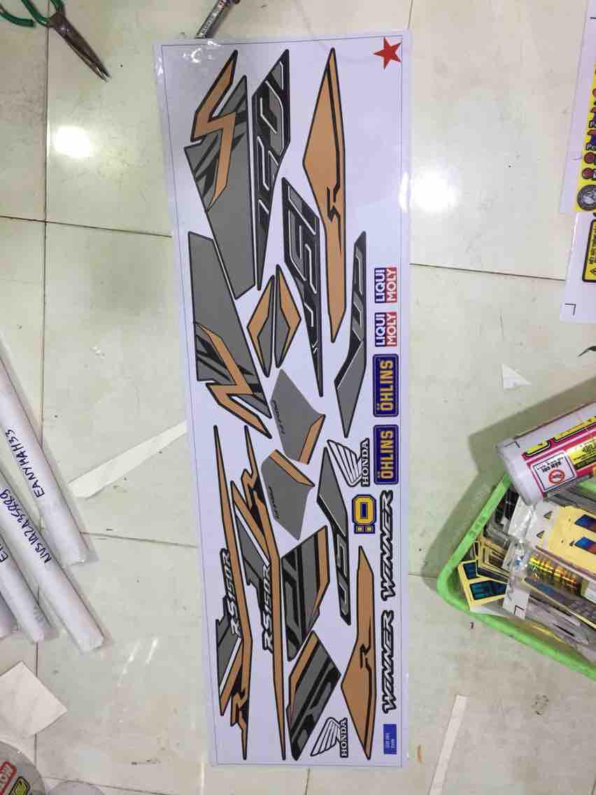 Tem rời xe winner dán xe đen