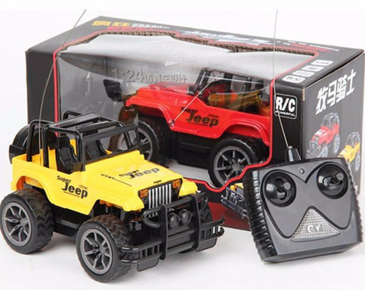 Xe JEEP địa hình điều khiển từ xa