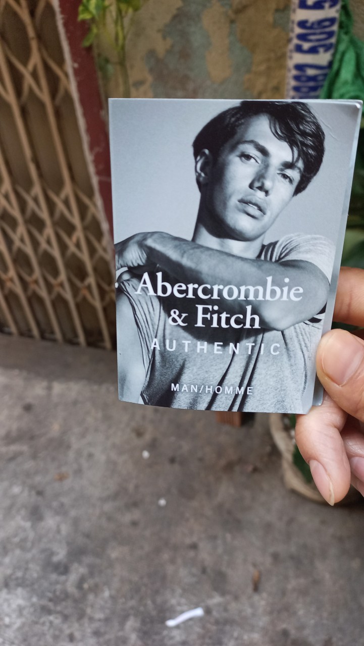 Mẫu Thử Nước hoa nam : Vials A&F Authentic Man 2ml ( Như Hình )