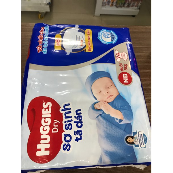 Tã dán sơ sinh huggies 70 miếng nb70