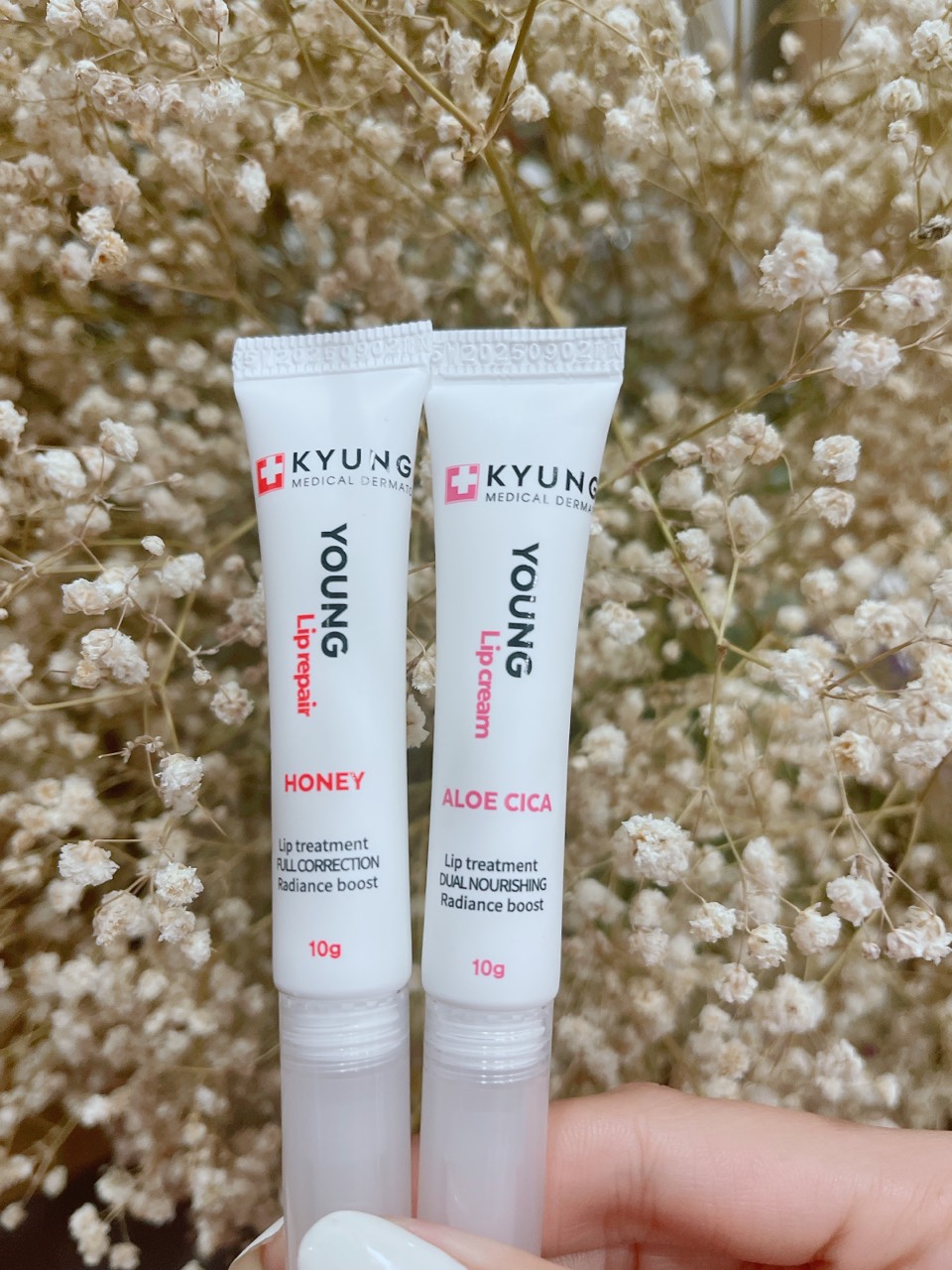 Bộ son dưỡng môi và kem dưỡng cấp ẩm làm dịu môi Young Lip Cream & Young Lip Repair - Son dưỡng môi Kyunglab