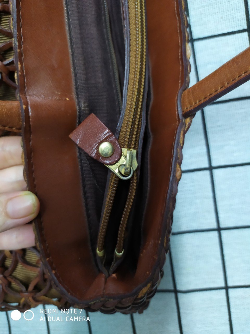 Túi xách nữ hàng  secondhand, hàng si đan lưới