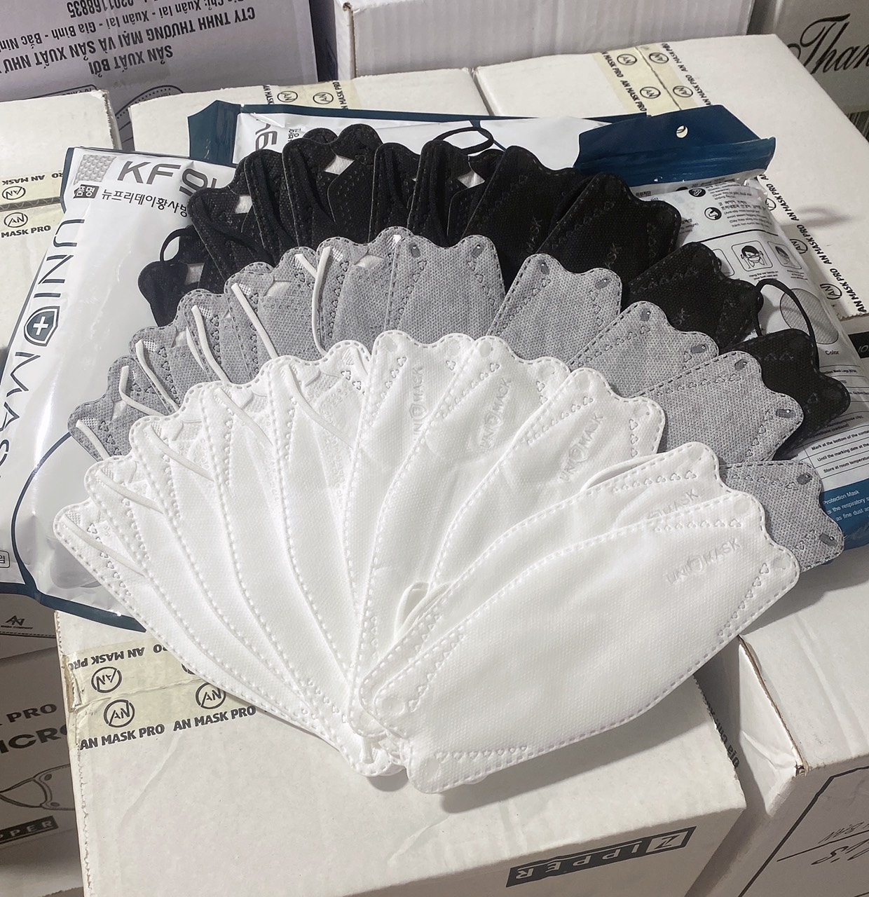 100 chiếc khẩu trang kf94 uni mask 4 lớp kháng khuẩn chống bụi mịn