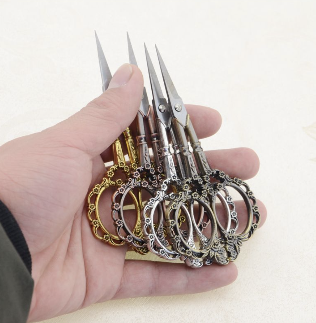 Kéo Cắt Form Móng Và Foil Móng Siêu Bén