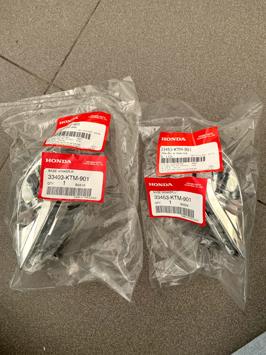 xi nhan trước xe Future 2