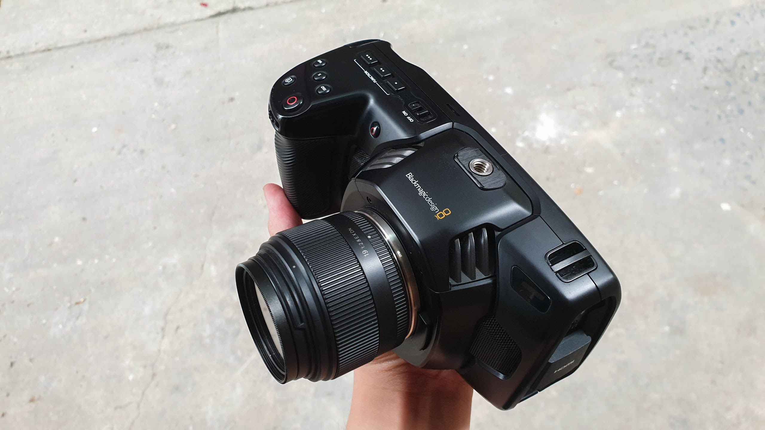 Máy quay Blackmagic Pocket Cinema Camera 4K - Đẹp 90%