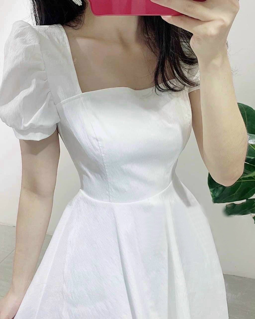 Đầm trắng cổ vuông nơ sau