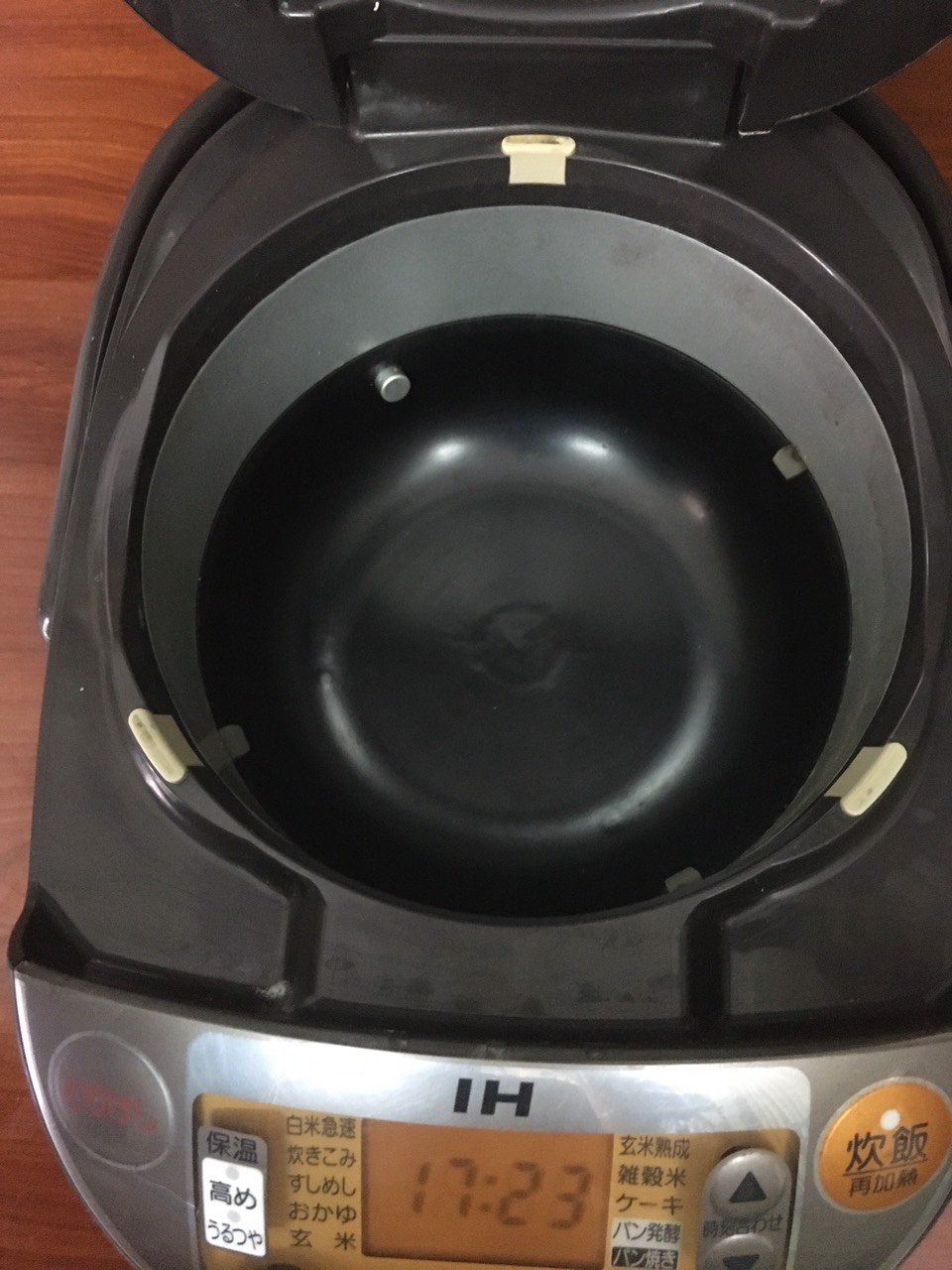 Nồi cơm nội địa Nhật ZOJIRUSHI NP-VN10 (1.0L) (2015)