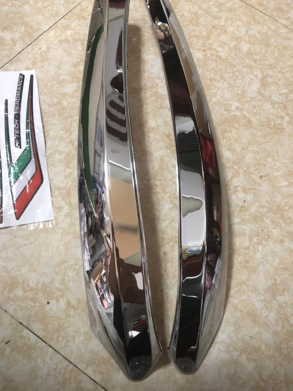 Nẹp Sườn Dành Cho Xe SH Mode 2016-2019 Kiểu Ý Tặng Kèm Decan và Keo  (Trắng xi)