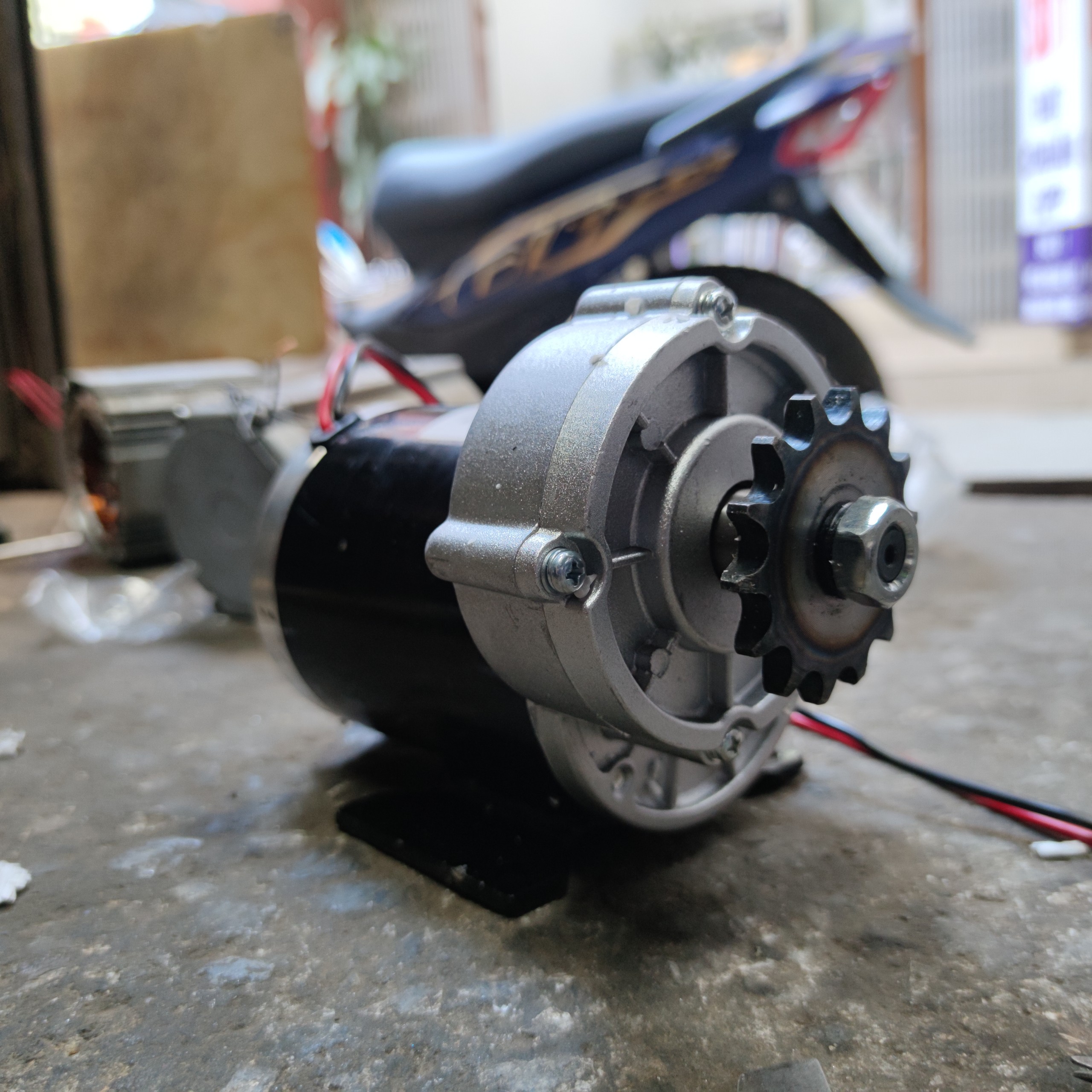 Motor giảm tốc 12v 500w dòng tải nặng