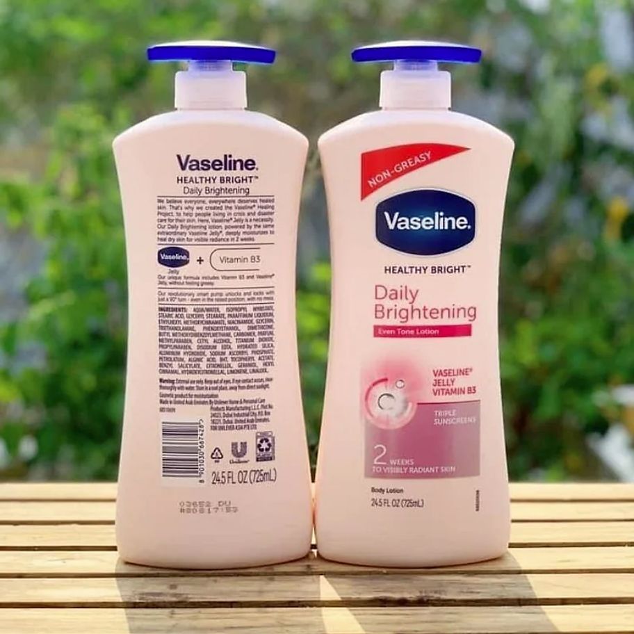 Sữa dưỡng da trắng hồng Vaseline White UV Lightening 725ml