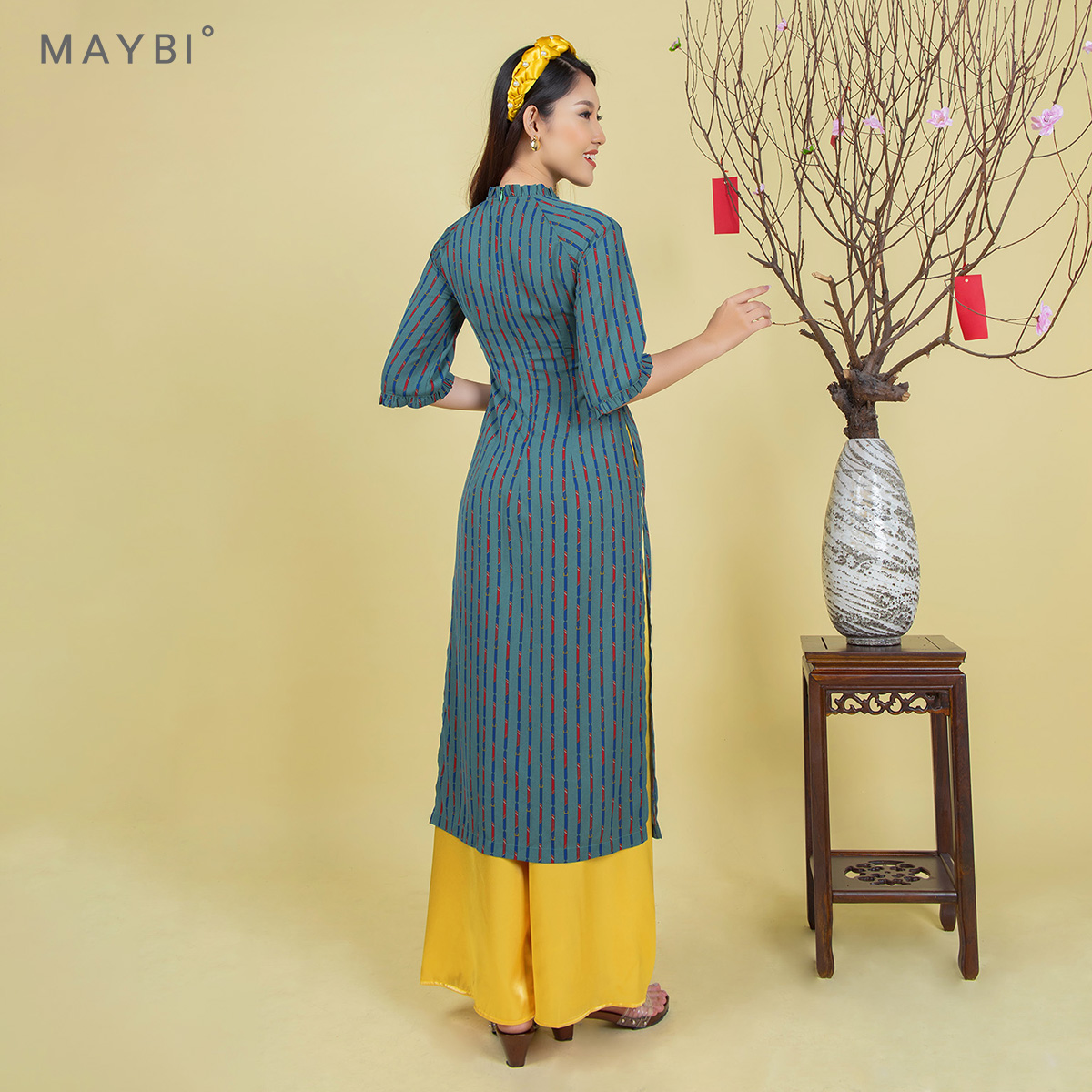 [NHẬP MÃ NOVFALAZSOCIAL02 GIẢM 40K ĐƠN 199K  ]  Áo dài cách tân Bích Châu MAYBI lụa tuyết  xanh lá(Không kèm quần lụa)