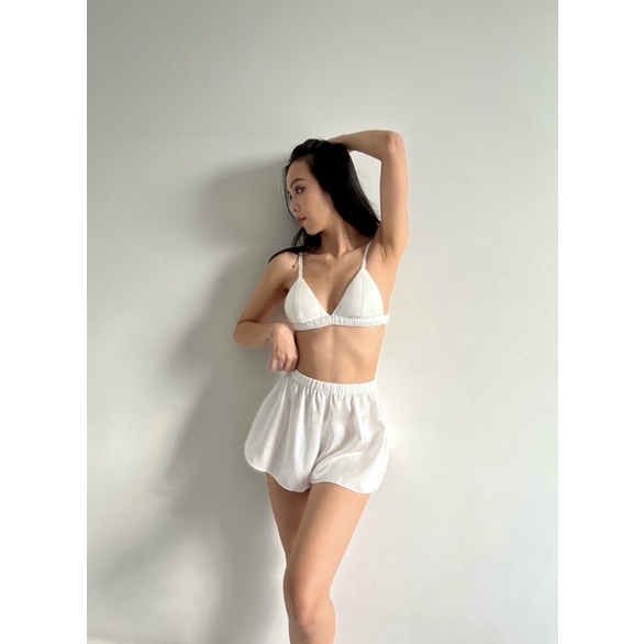 Quần đùi lụa satin cao cấp