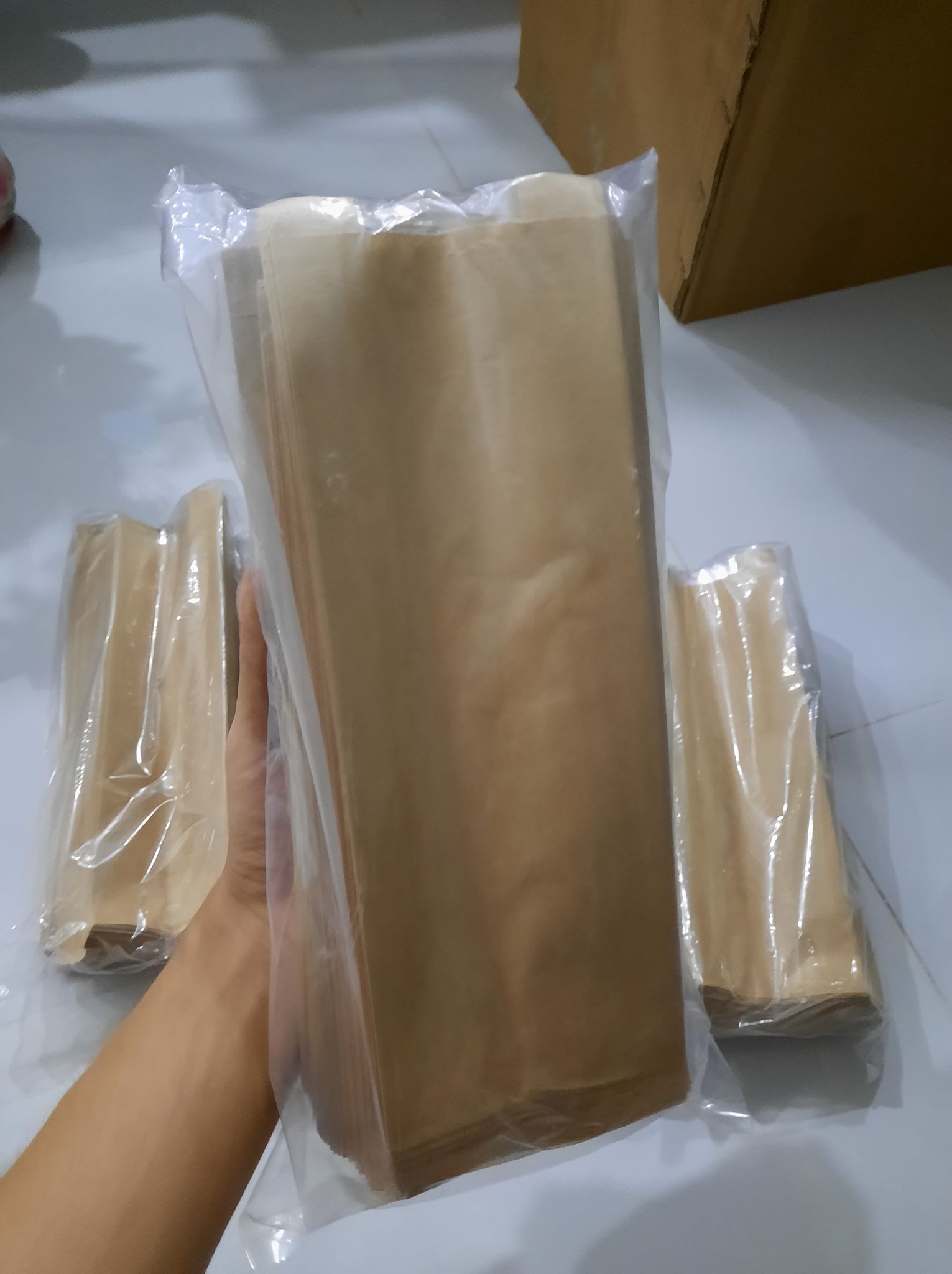 100 túi giấy đựng bánh mì có cửa sổ giữa
