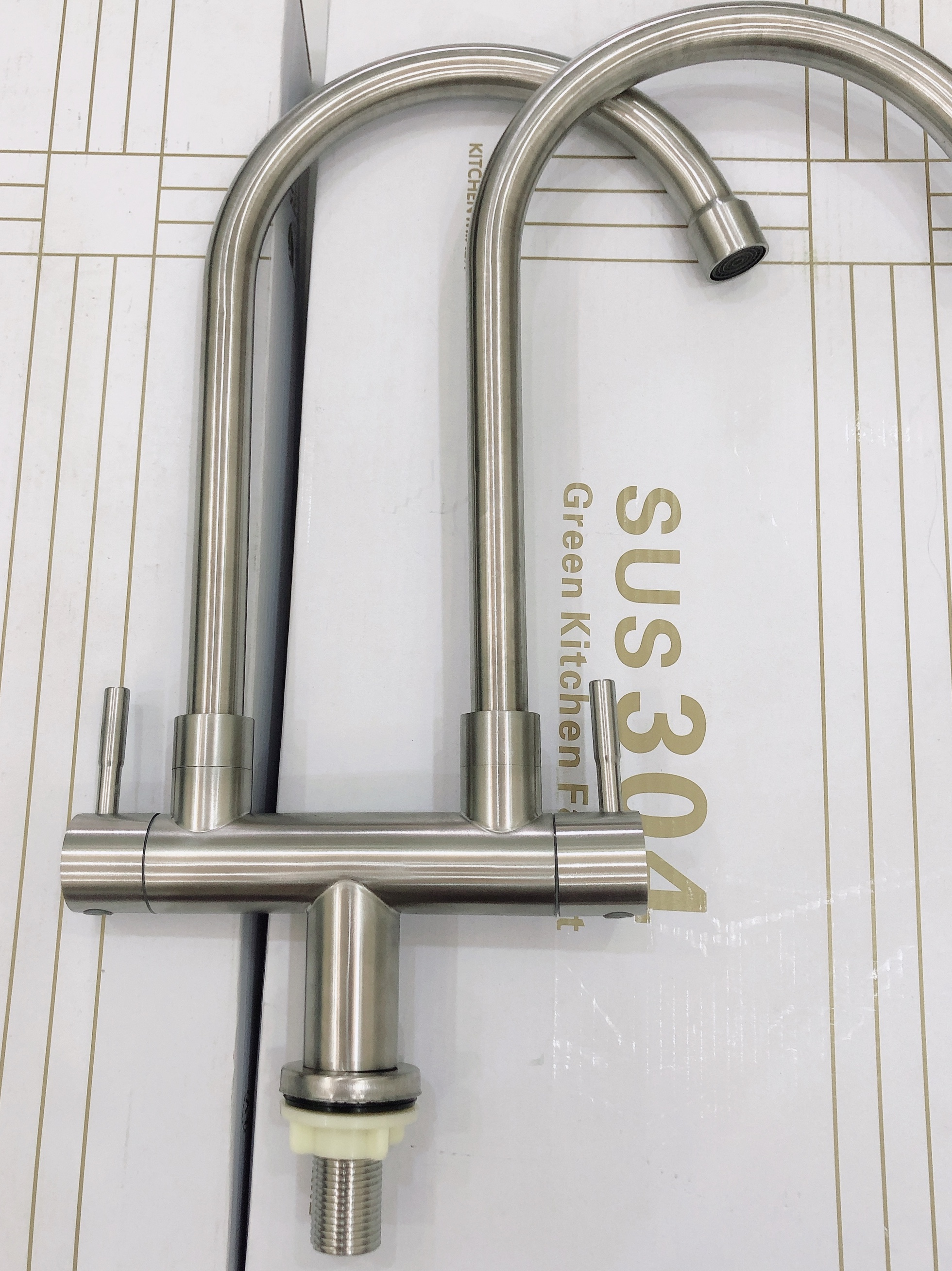 VÒI RỬA CHÉN LẠNH ĐÔI C1000-(Ống phi 18 inox 304 cao cấp)