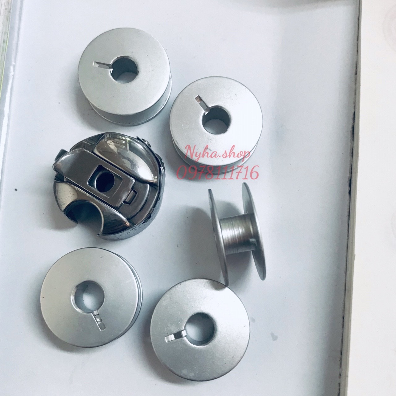 THUYỀN, QUẢ ĐÀO MÁY MAY CÔNG NGHIỆP