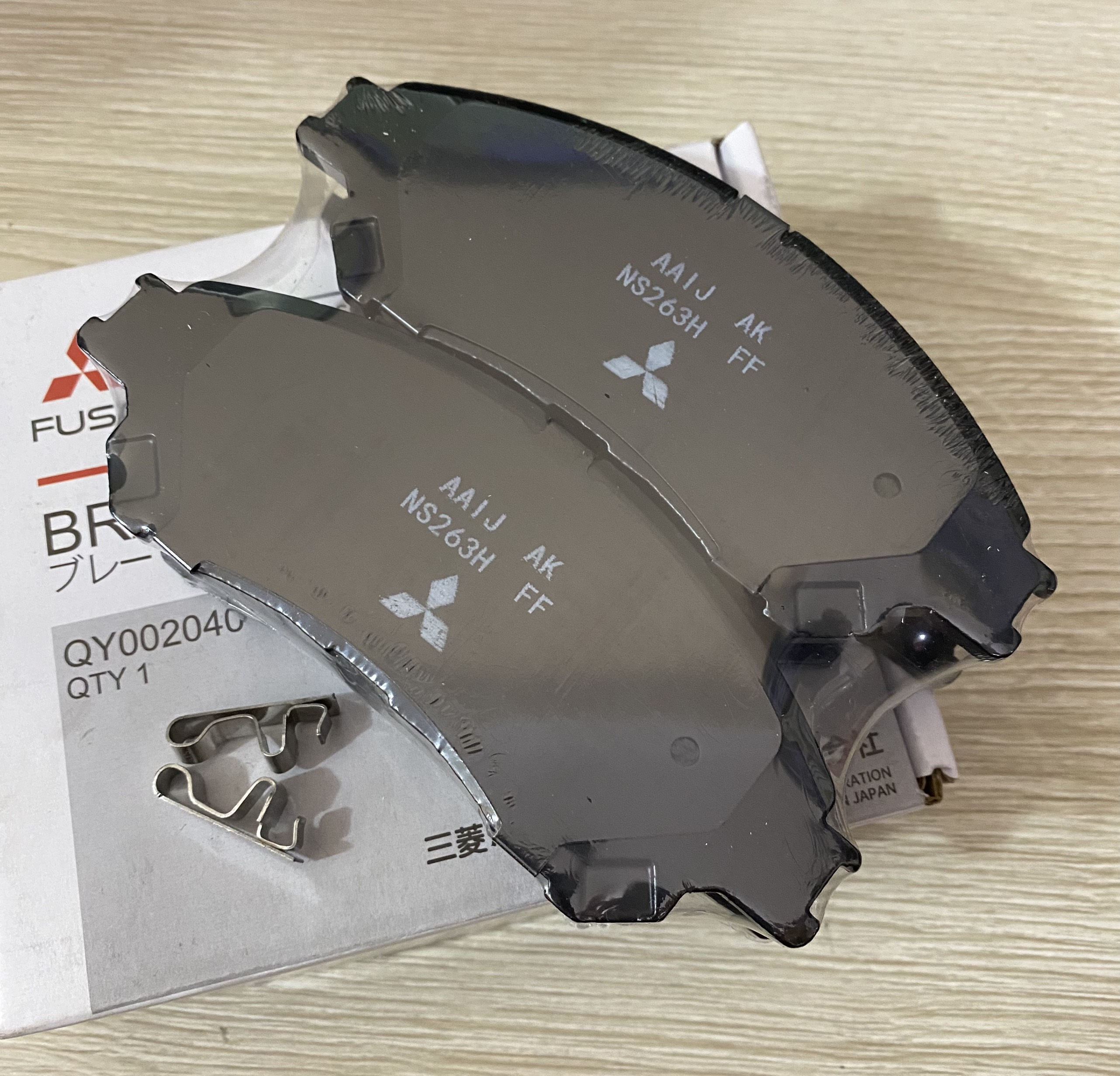 Má phanh, bố thắng trước Mitsubishi Xpander 2018-2022 (Mã: DB2490/4605B949)