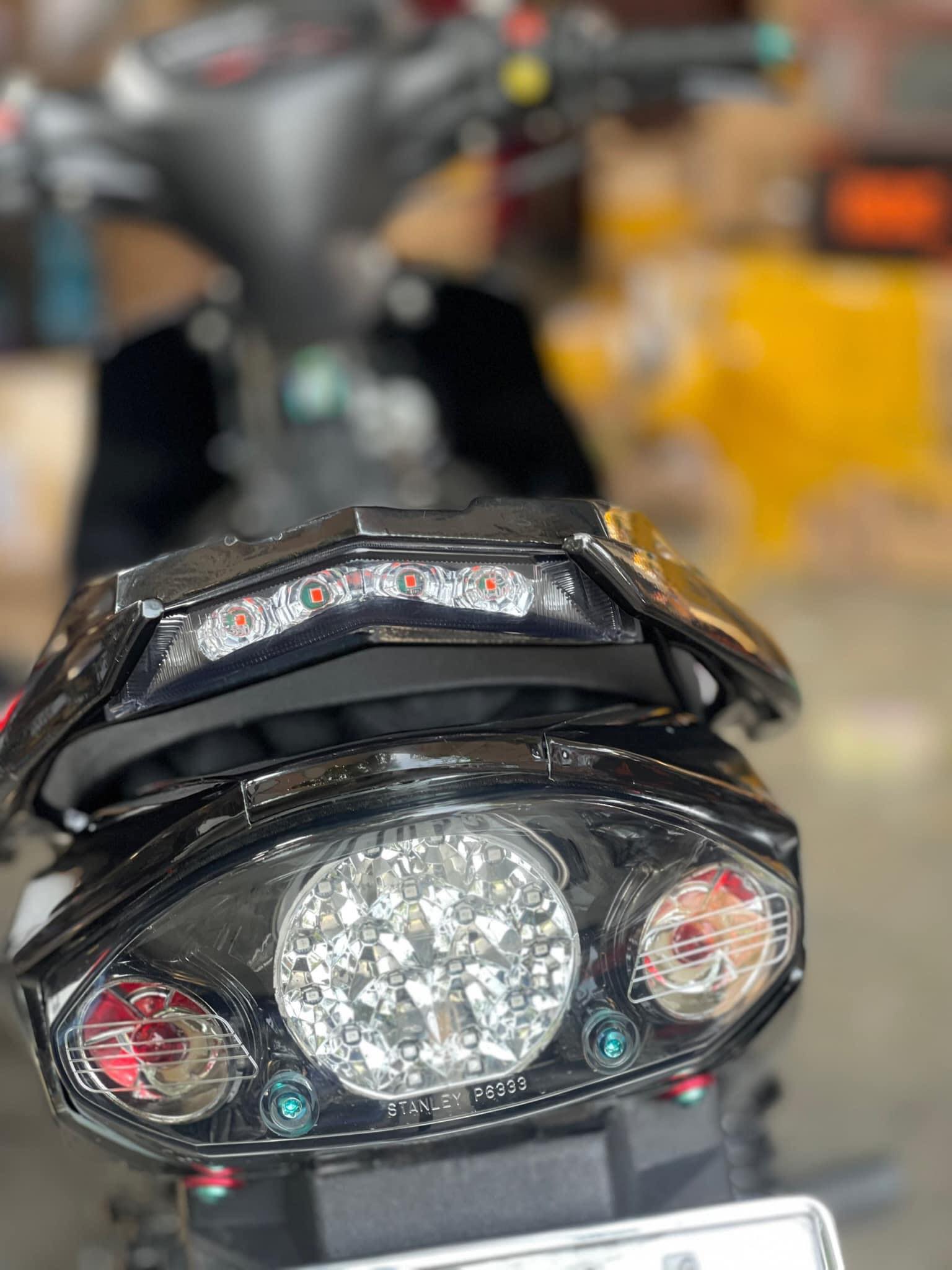 Đèn hậu Appi lắp Sirius