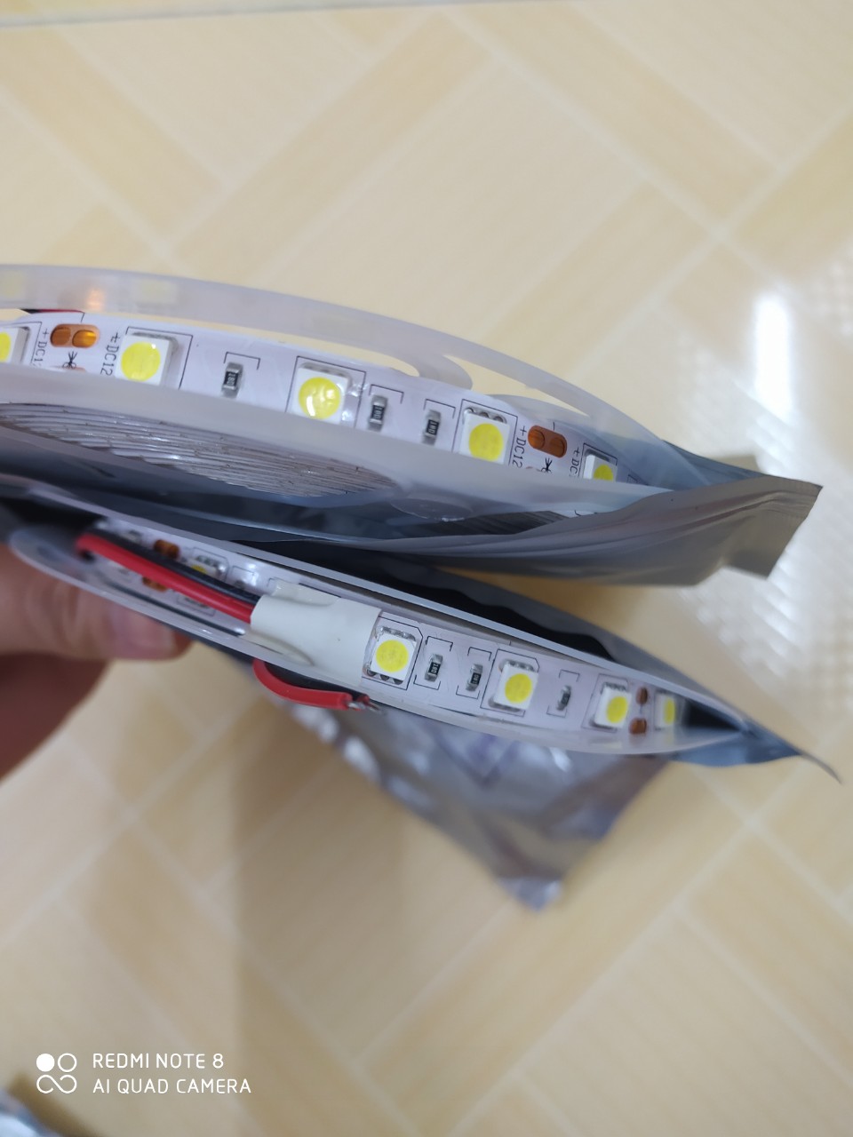 Led dây dán 5050 cuộn 5m (12V)