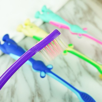 Bàn chải đánh răng lông mềm chất lượng dành cho bé (GIAO NGẪU NHIÊN)