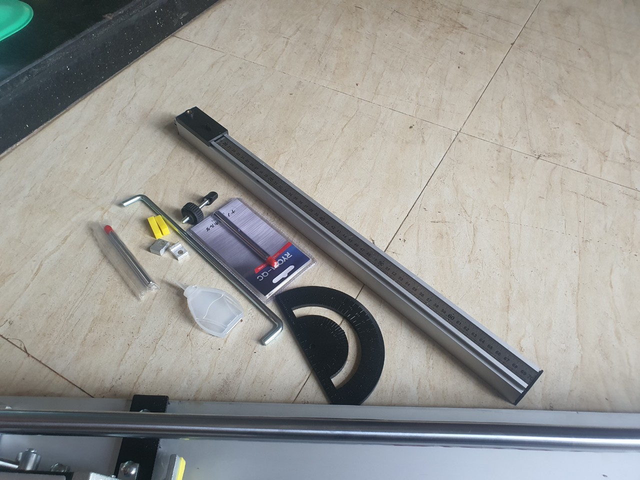 Bàn Cắt Gạch Ryobi QC-800