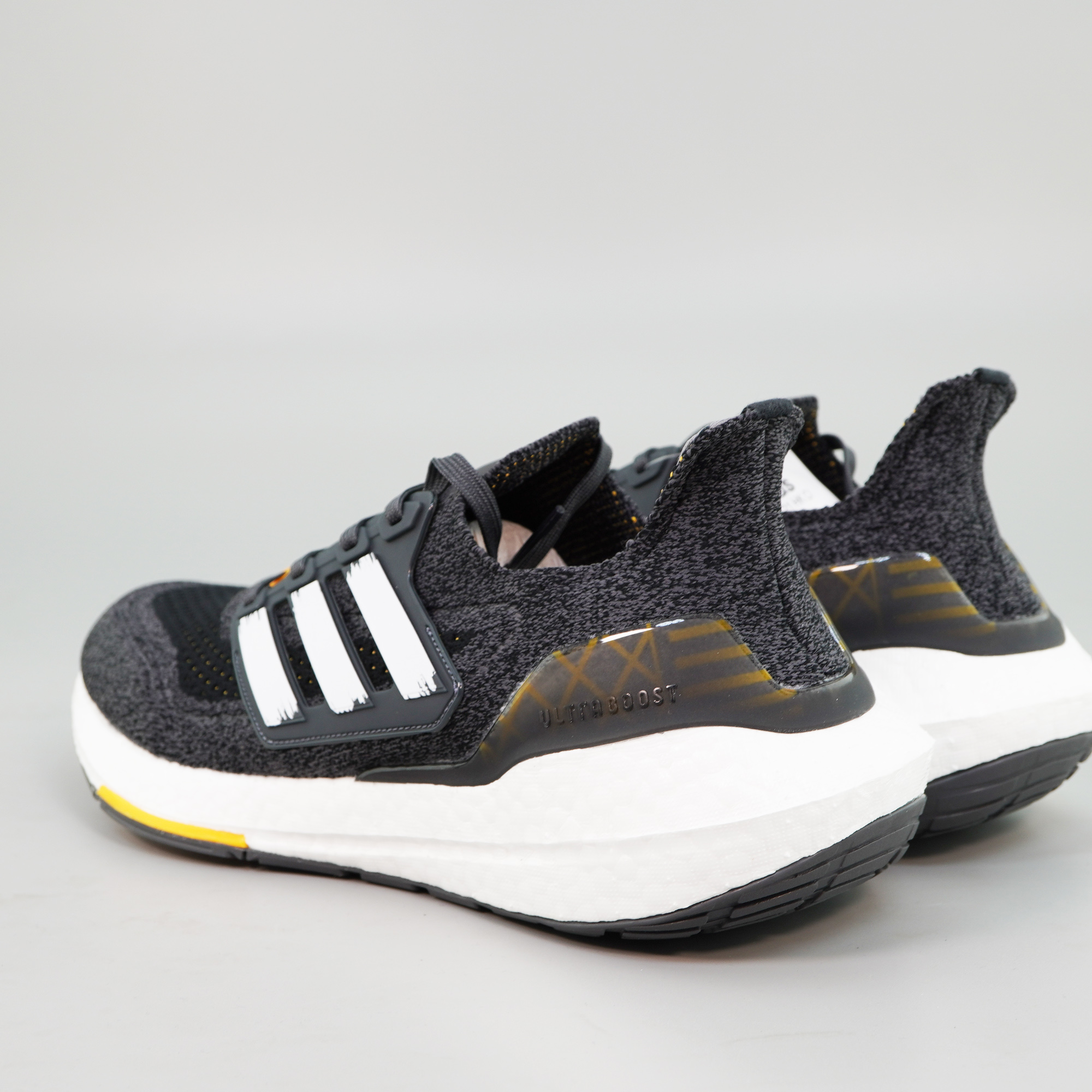 Giày Ultra Boost 2021 HongKong City Pack