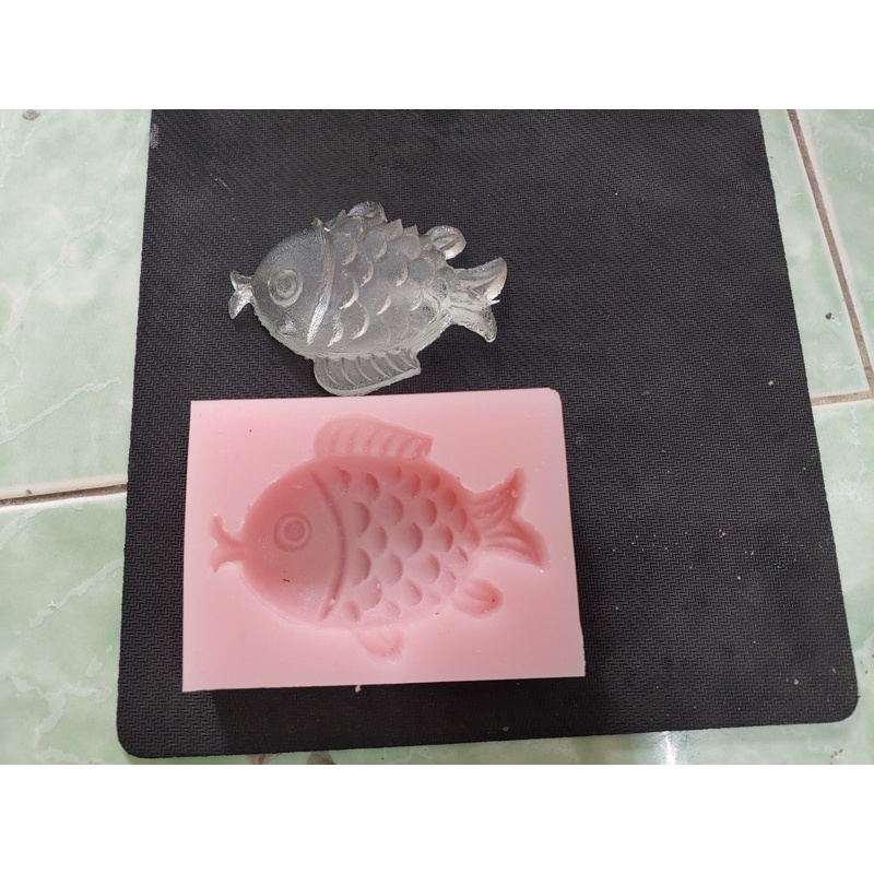 Khuôn silicon cá vàng to