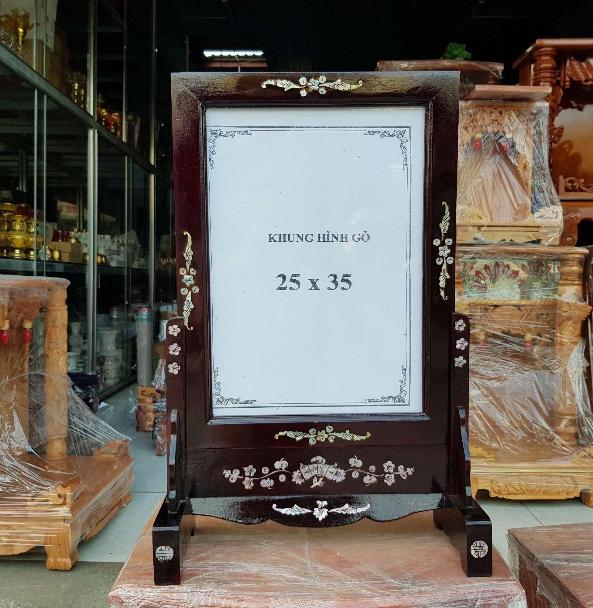 Khung hình thờ gỗ tràm bông vàng cẩn 25×35