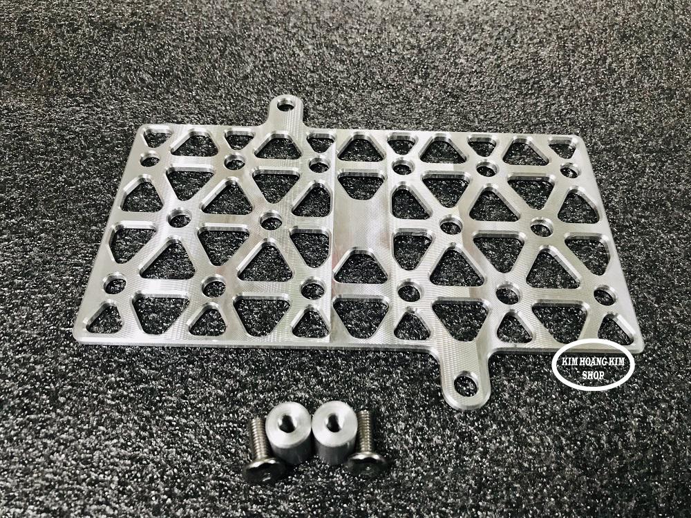 Che két nước cnc nhôm dày dành cho r15