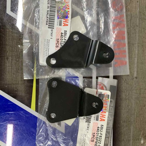 Pas bửng dưới zin cặp YAZ 125 - 27548