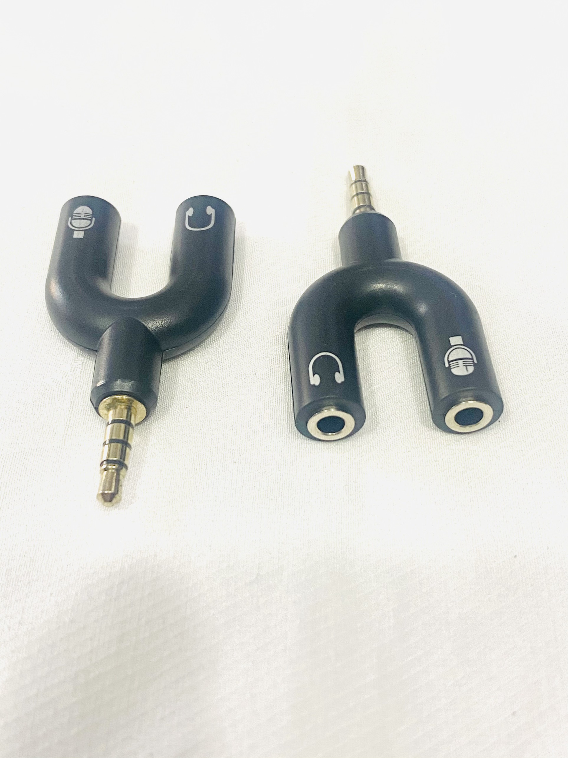 [HCM]Đầu chuyển từ jack 3.5 ly sang 2 lỗ micro + phone ( chữ U)
