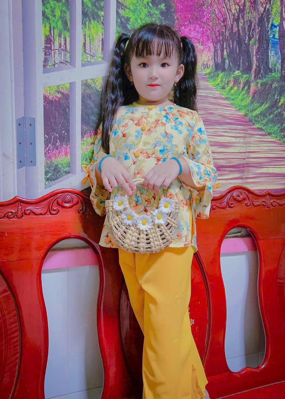 BỘ BÀ BA VẢI LỤA TAY LOE CÚC BỌC CHO MẸ VÀ BÉ GÁI