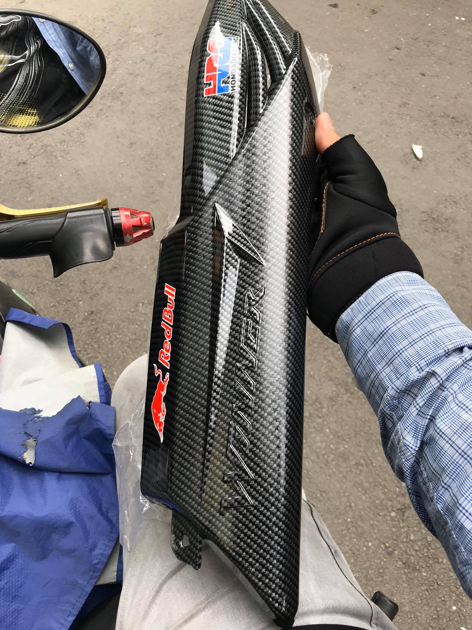 Bộ ốp đít bô winner carbon