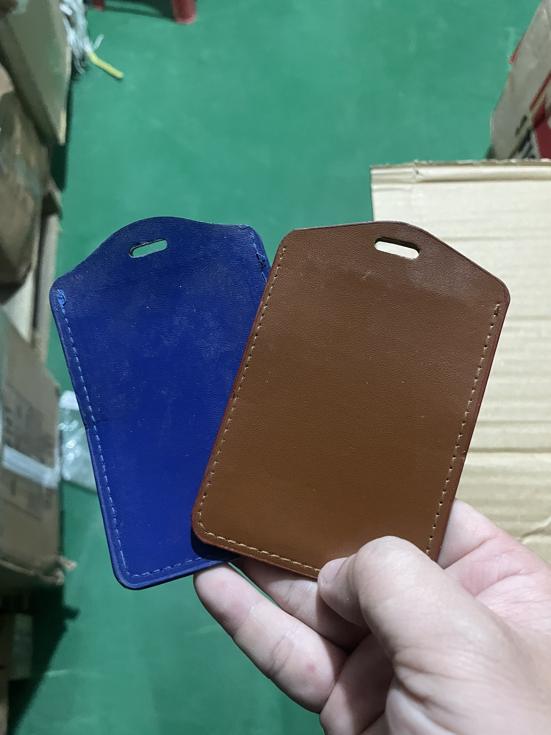 Combo 10 Cái Bảng tên da ngang/đứng Nâu/Xanh dương