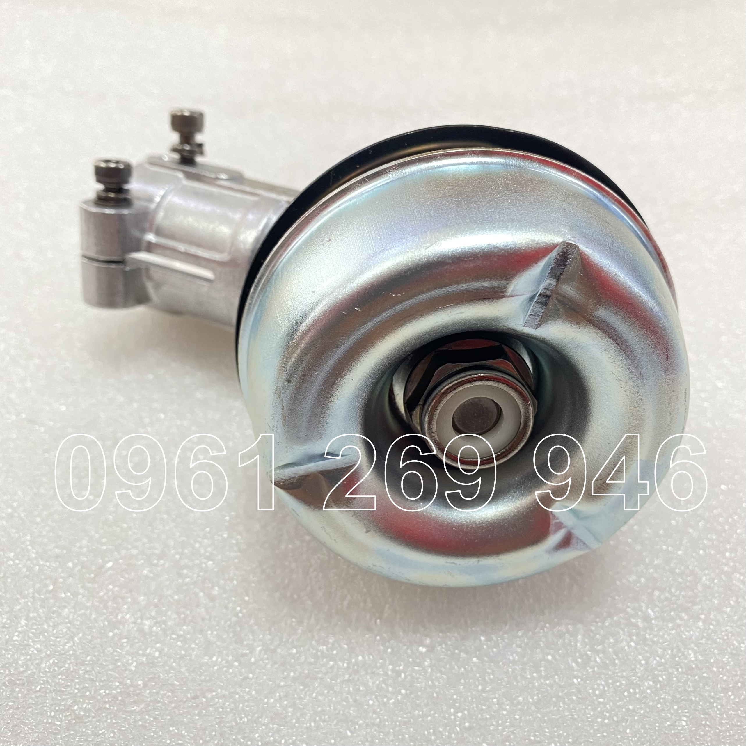 Đầu bò gắn cho máy cắt cỏ cầm tay